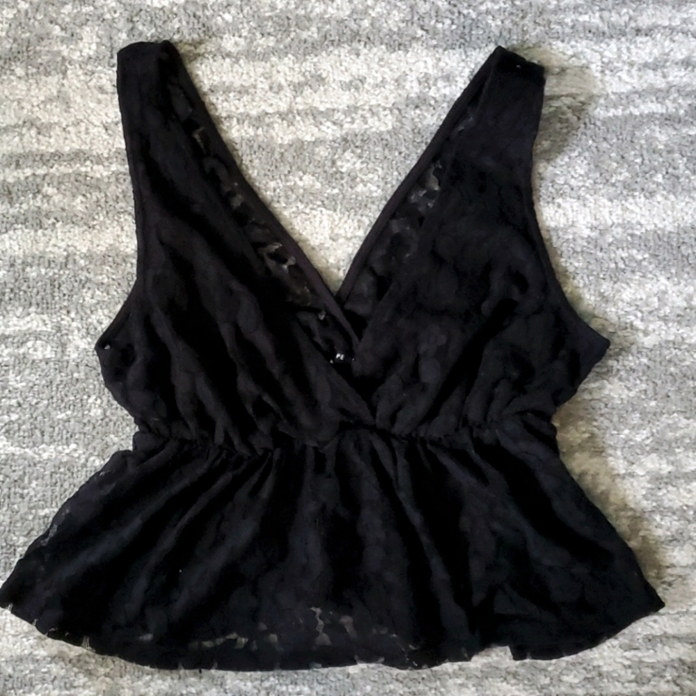 CALLIOPE WOMENS BLACK LACE V-NECK CROP TOP